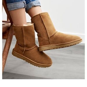 Uggs Classic Short Boot Wmn Sz 7